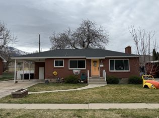 1130 E Hillcrest Dr S, Springville, UT 84663