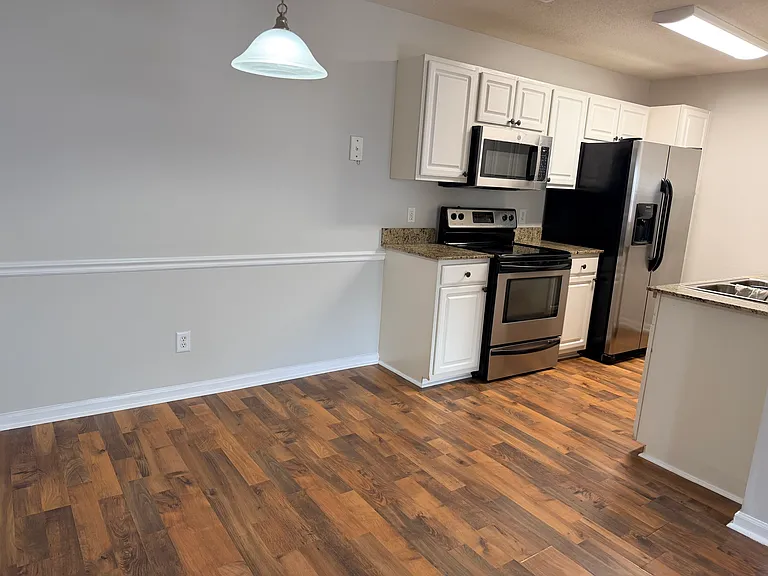 527 Third Loop Rd #E — Photo 20