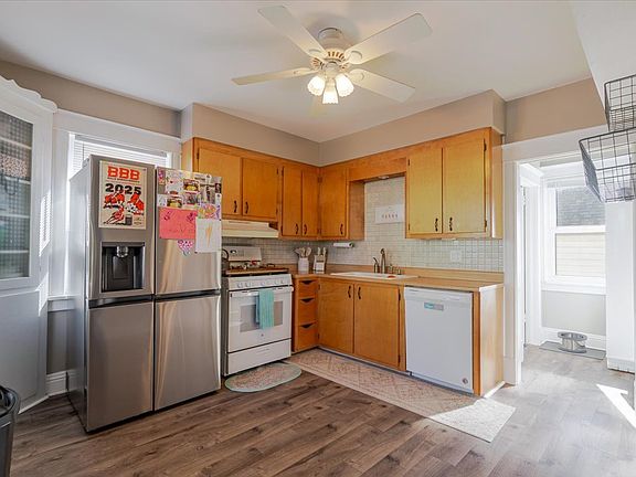 4th image of 502 W Cruger Ave
