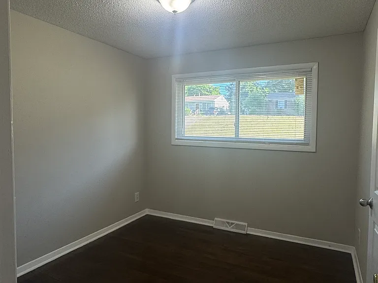 2701 Abelwood Rd — Photo 6