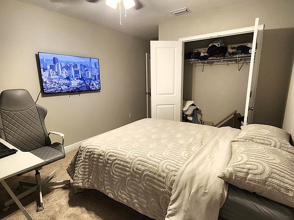 4th image of 2513 E Central Blvd #B
