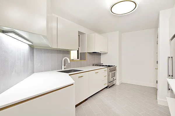 Rented by Bold New York | media 26