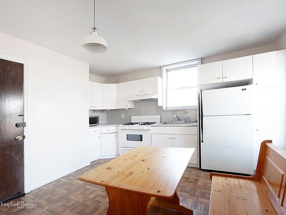2nd image of 326 Court St #2