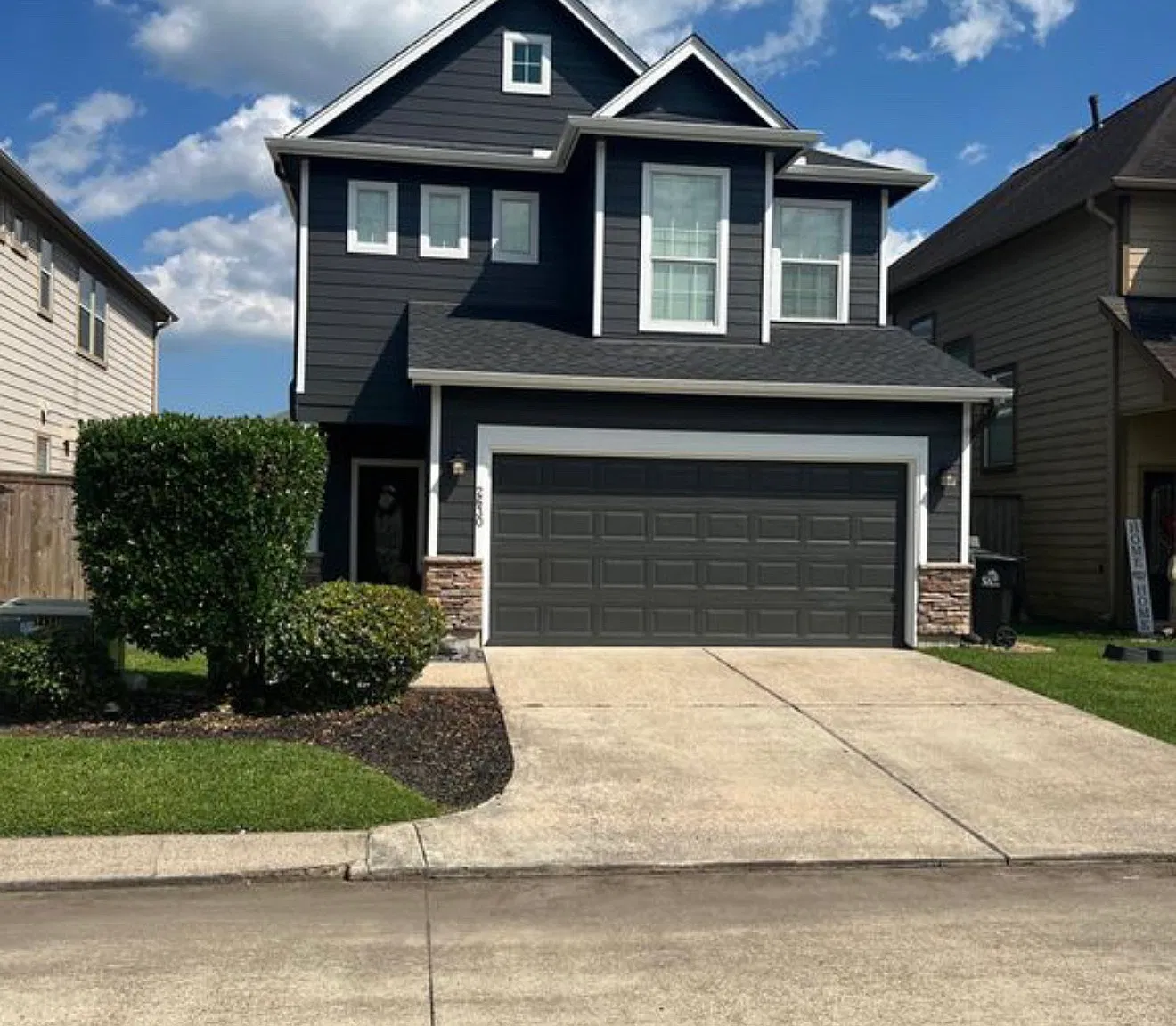 3 bed, 2.5 bath, 1700 sqft, $2,399 — Photo 1