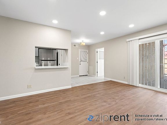 4th image of 146 Pecks Ln