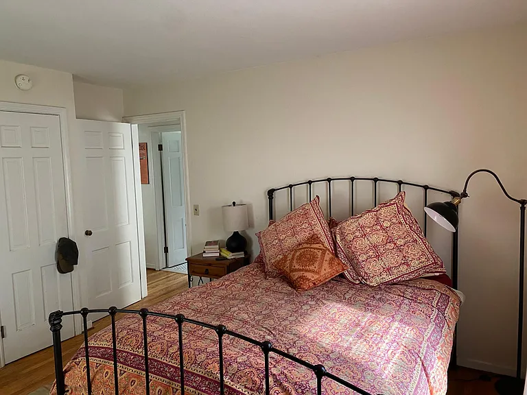110 Colonial Rd — Photo 14