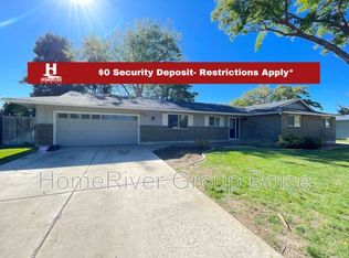 8801 W Craydon Dr, Boise, ID 83704