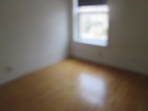 5th image of 1706 W Balmoral Ave #2