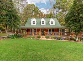 2233 Vienna Dozier Rd, Pfafftown, NC 27040