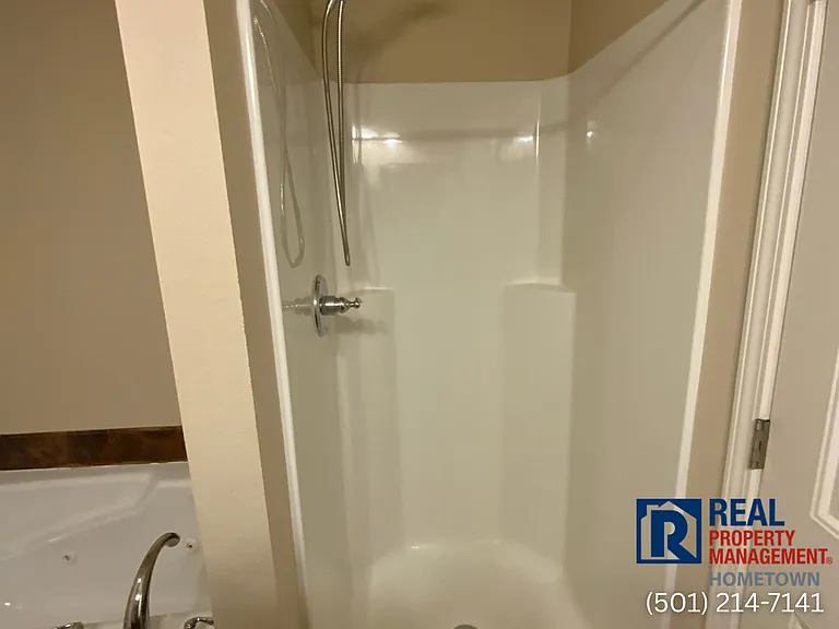 7503 Royal Oaks Dr — Photo 17