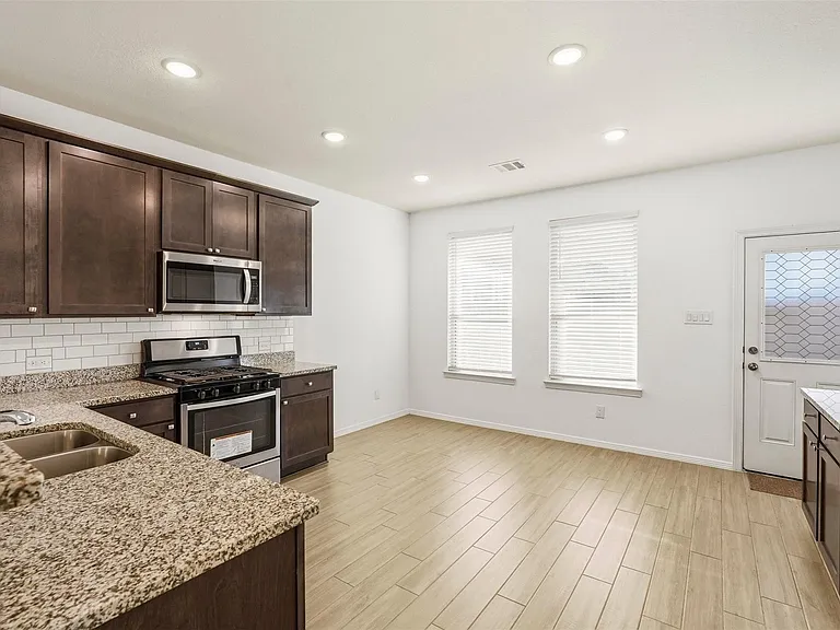 19623 Cat Spruce Ct — Photo 10