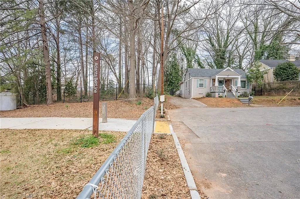 4 bed, 6.0 bath, 1546 sqft, $2,600 — Photo 3