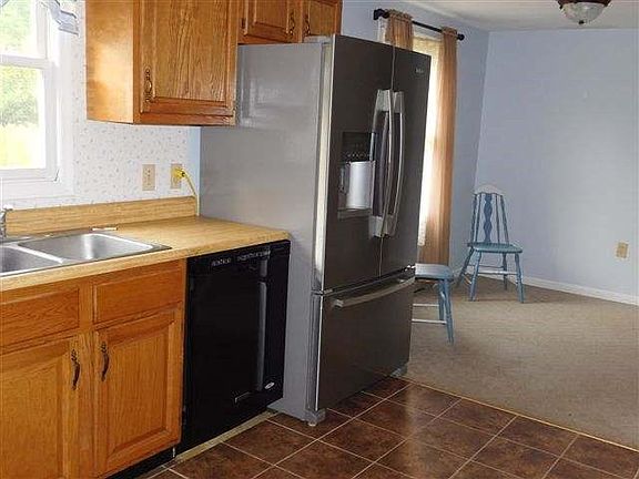 3rd image of 315 Patti Ln