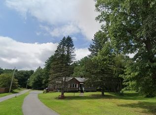 10 1/2 Worcester St, Taunton, MA 02780