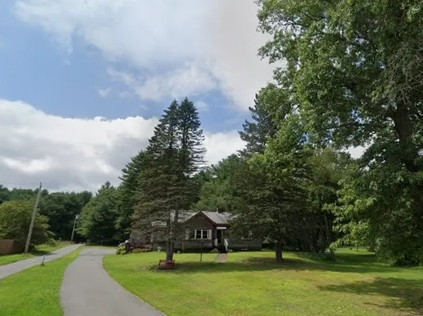 10 1/2 Worcester St, Taunton, MA 02780