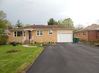 817 W Plum St, McHenry, IL 60051