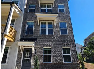 809 Atkins Ln, Woodstock, GA