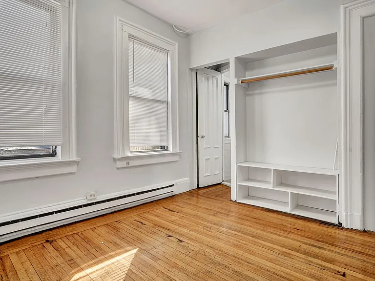 33 Howe St #35 — Photo 11