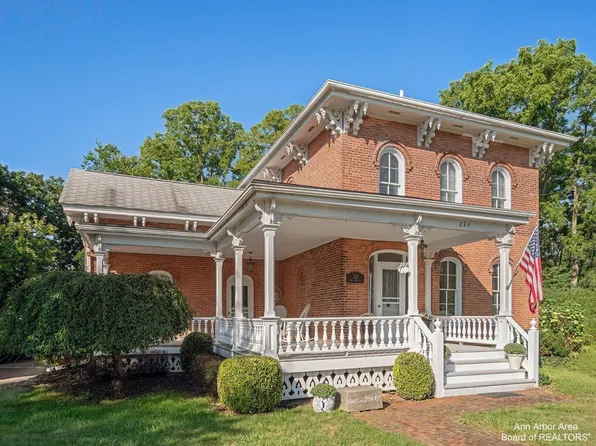 224 Ann Arbor St, Manchester, MI 48158