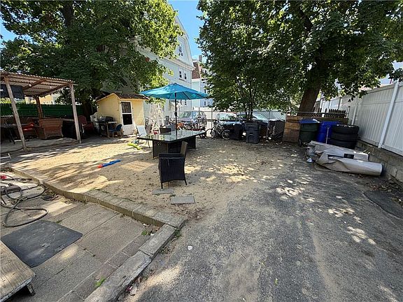 5th image of 98 Mission Pl