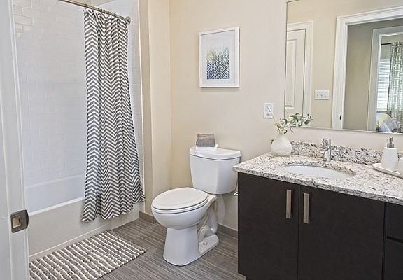 5th image of 2210 Summit Dr #2210
