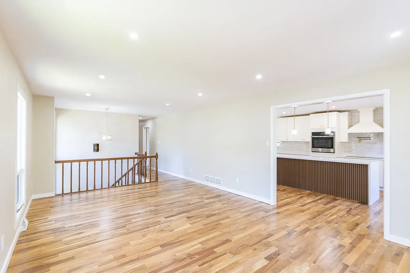 6 bed, 3834 sqft, $3,995 — Photo 4
