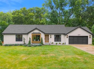 2019 W 81st Ter, Leawood, KS 66206