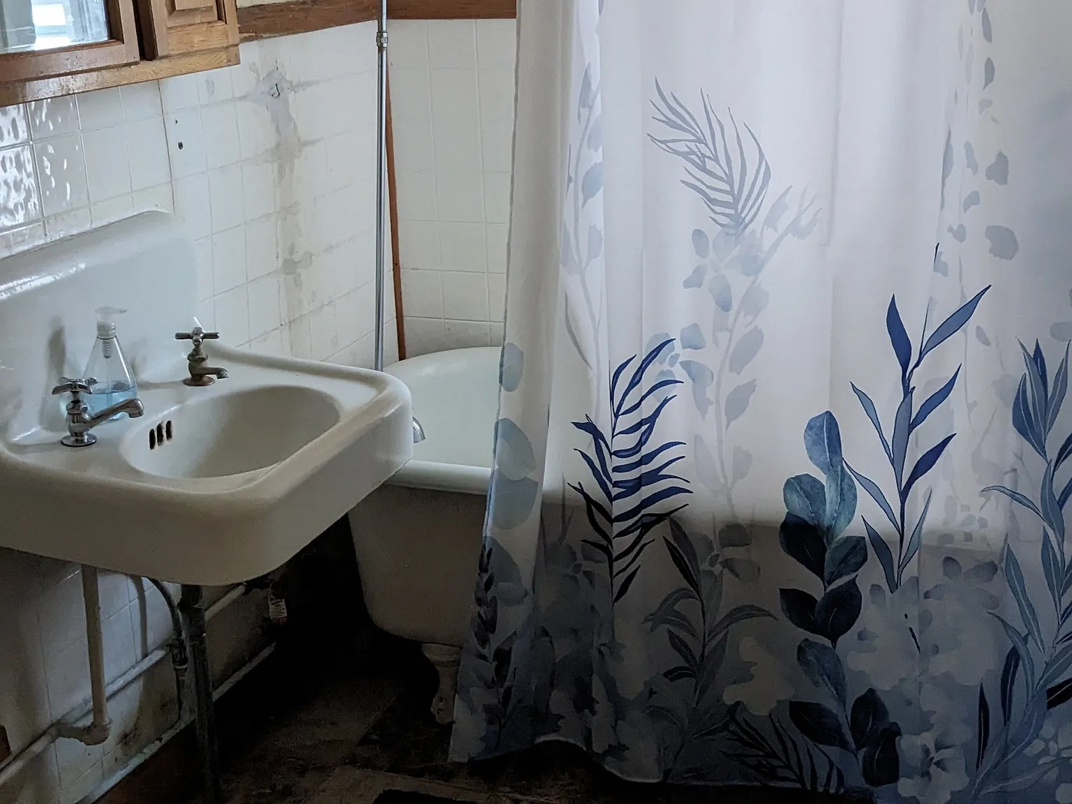 3 bed, 1100 sqft, $980 — Photo 2