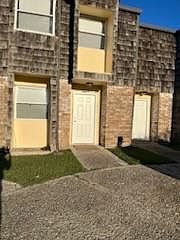 1st image of 7033 Yorktown Dr