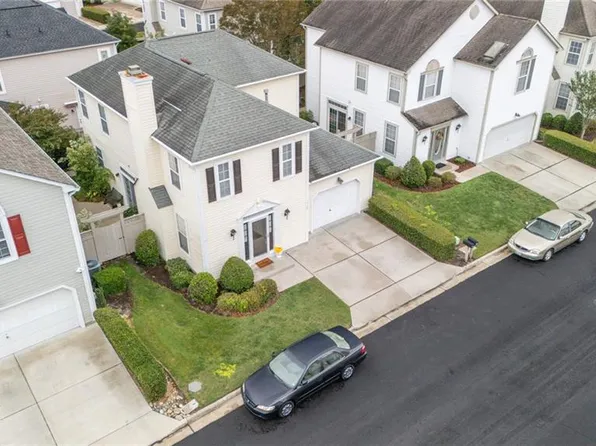 1708 Woodgrove St, Chesapeake, VA 23320