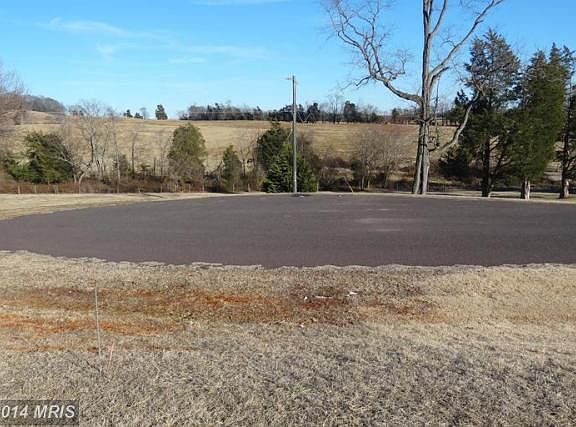 3rd image of 17065 Waine Dr
