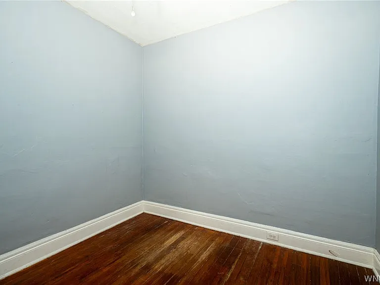 11 Hoyt St — Photo 14