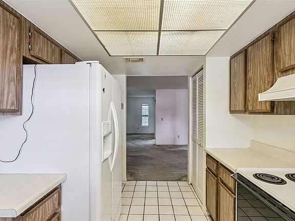 5th image of 452 Boxwood Ct