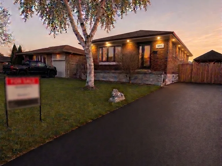 891 Curtis Cres — Photo 17