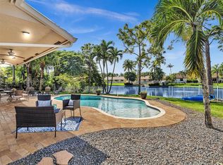 14460 Fairfax Pl, Davie, FL 33325