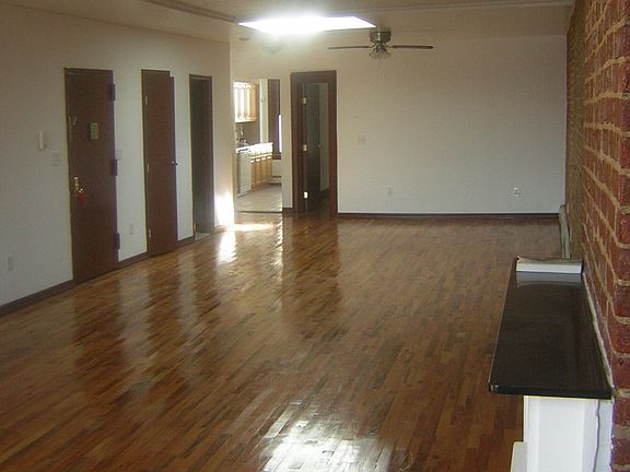 4th image of 43 Bruckner Blvd APT 3