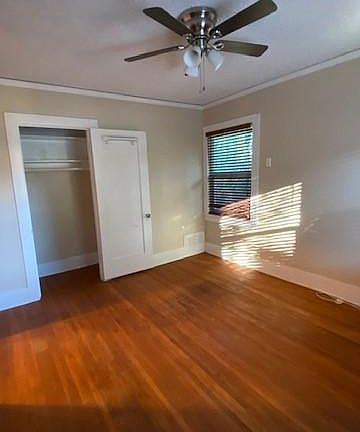 4th image of 6012 S Bright Ave