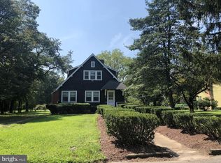 803 Perkins Ln, Edgewater Park, NJ 08010