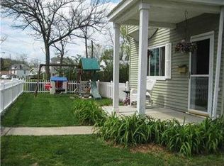 1244 Queensbury St, Pittsburgh, PA 15205
