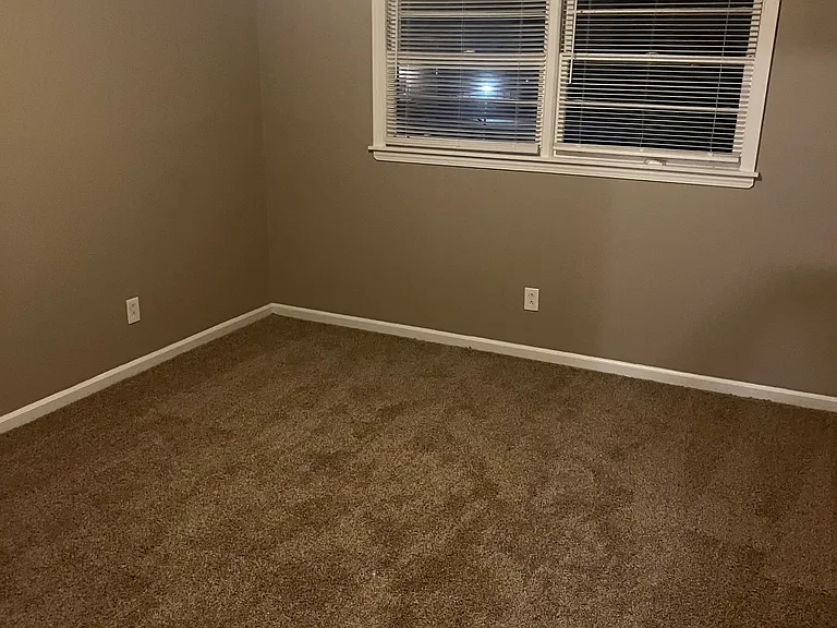 408 Rockbridge Ct — Photo 5