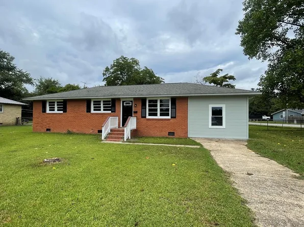 601 Robson St, Manning, SC 29102