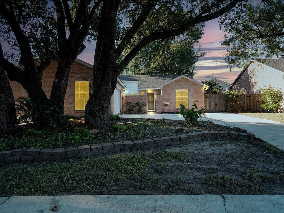 1st image of 10218 Golden Sunshine Dr