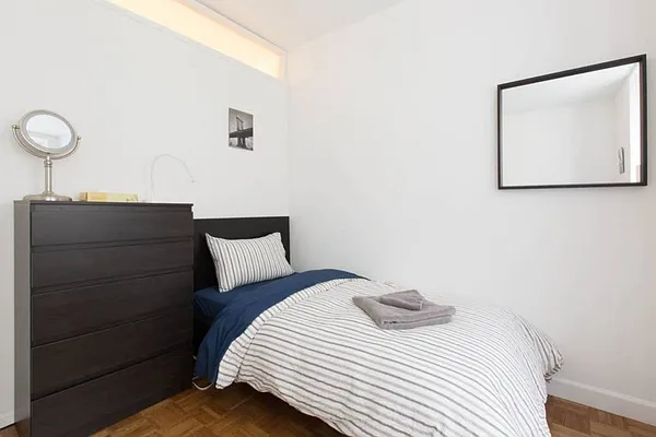 Rented by Metropolitan Property Group | media 29