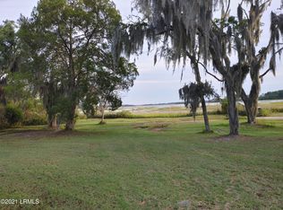 266 Perryclear Dr, Beaufort, SC 29906