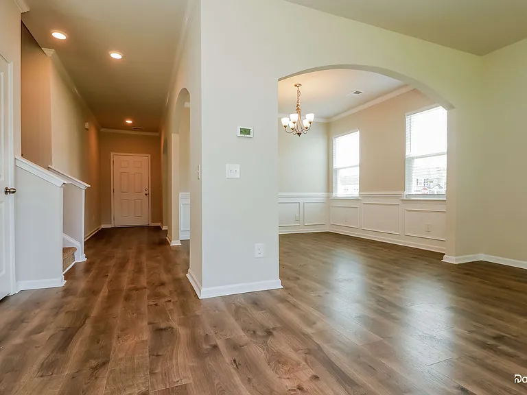 221 Sugarberry Ln — Photo 8