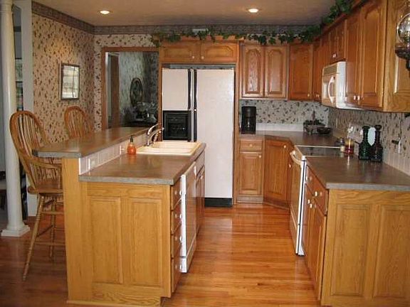 5th image of 2115 Pheasant Ln