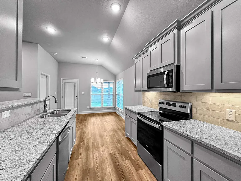 2812 Orchid Dr — Photo 7
