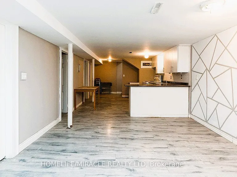 1251 Warden Ave #BASEMENT — Photo 12