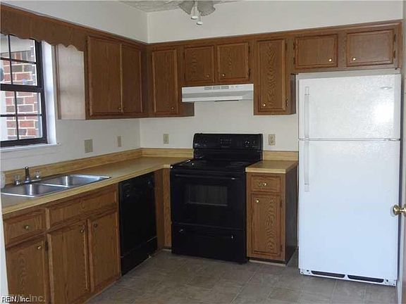 3rd image of 372 Circuit Ln Unit A