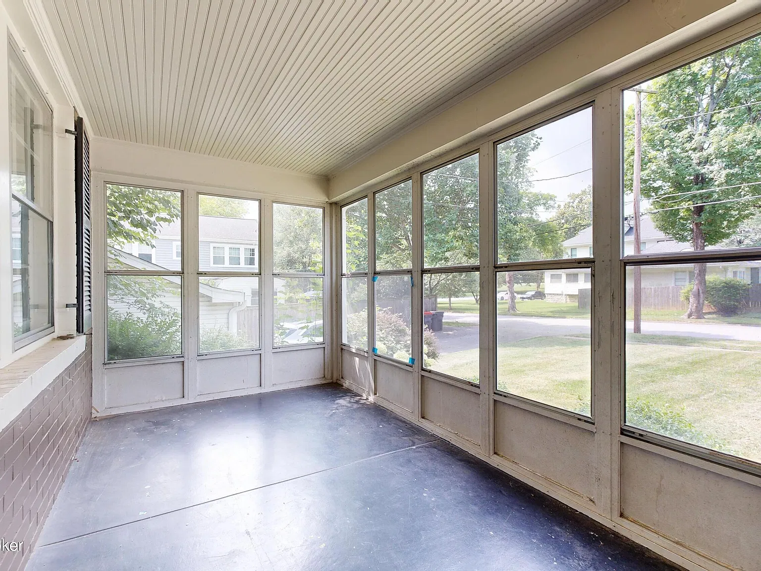 3 bed, 1.0 bath, 1355 sqft, $1,600 — Photo 3